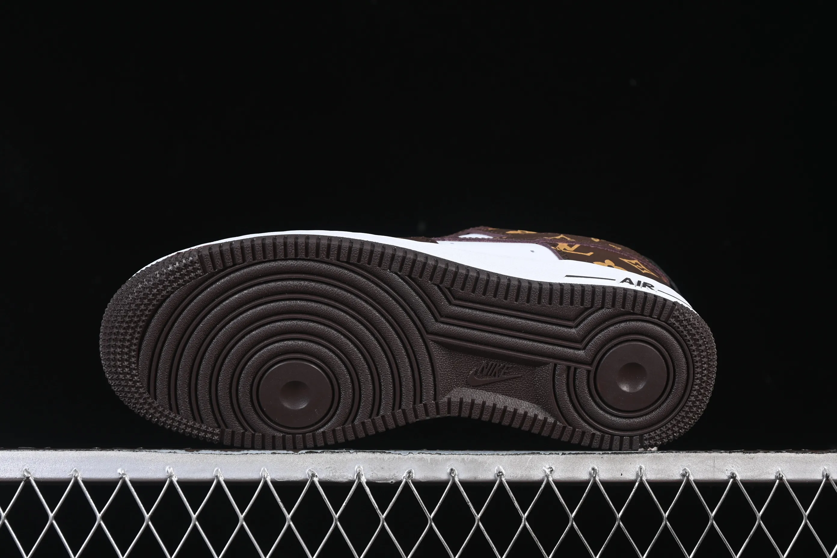 All categories Nk Air Force 1 Air Force series Nk Air Force 1 Low Air Force low top Nike Air Force 1'07 Low LV joint classic white brown Air Force 1 low top casual sneakers CZ3986-004